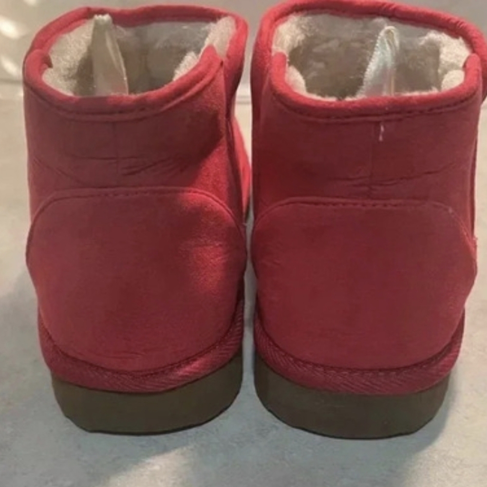 *DONATED* Cozy Women's Hot Pink Faux-Suede Shearling Ankle Boots - Picture 4 of 4
